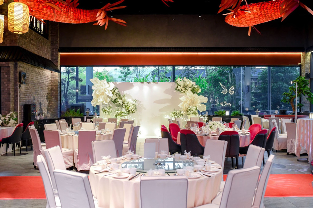 Planning events for special celebrations, including group gatherings